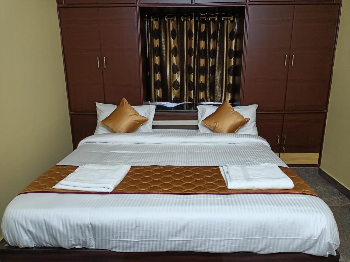 Four Seasons Home Stay Tirupati Exterior foto