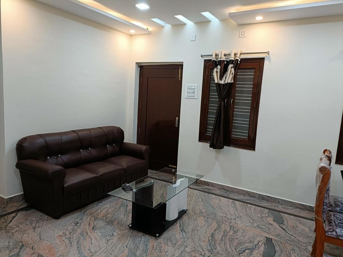 Four Seasons Home Stay Tirupati Exterior foto